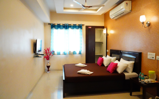 Vjr Mahal and Vinayagam Residency Hotel
