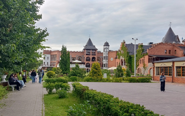 Komfortnaya U Korolevskikh Vorot Flat