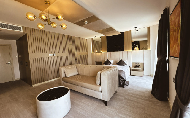 Dorana Art Hotel