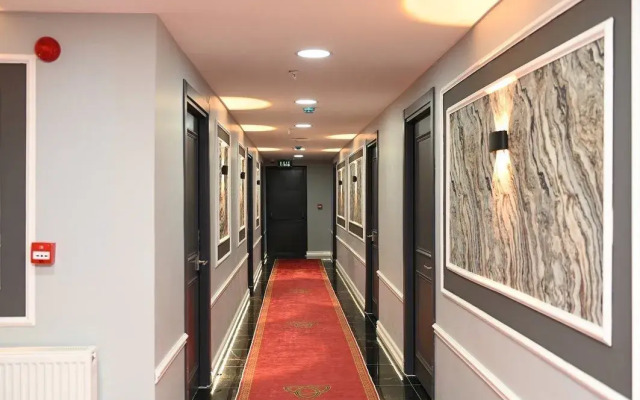 Asgard Hotel