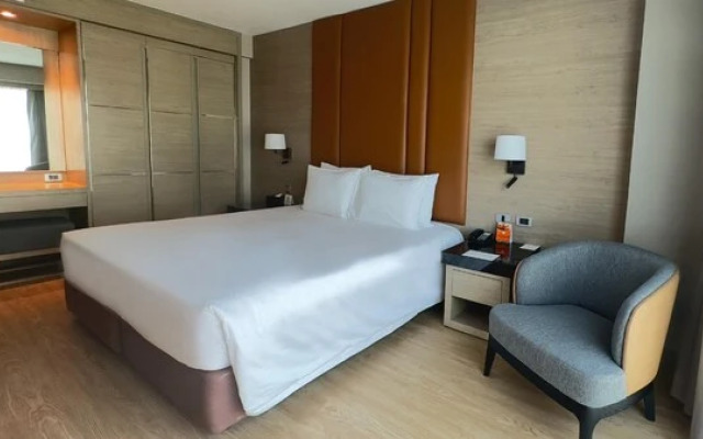 Ramada by Wyndham Bangkok Sukhumvit 11