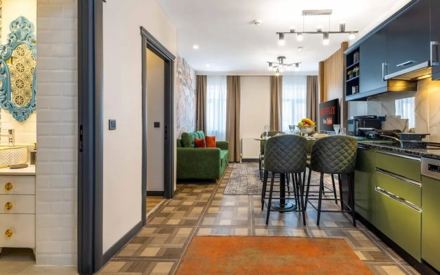 Отель BayMari Suites City Life