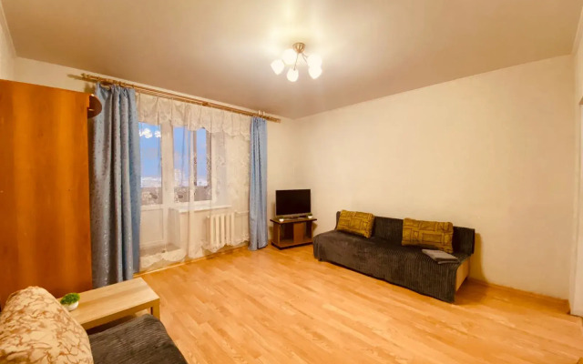 Dvukhkomnatnaya Mich 142/74 Flat