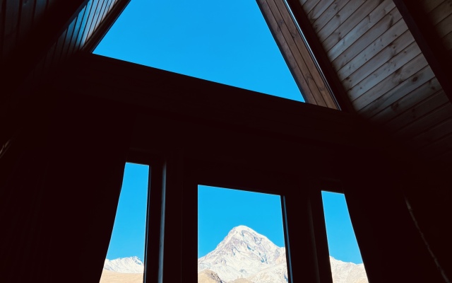 Pyramid Kazbegi Apartments