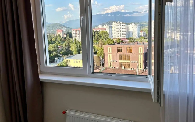 Stilnaya Yevrodvushka S Vidom Na Gory Flat