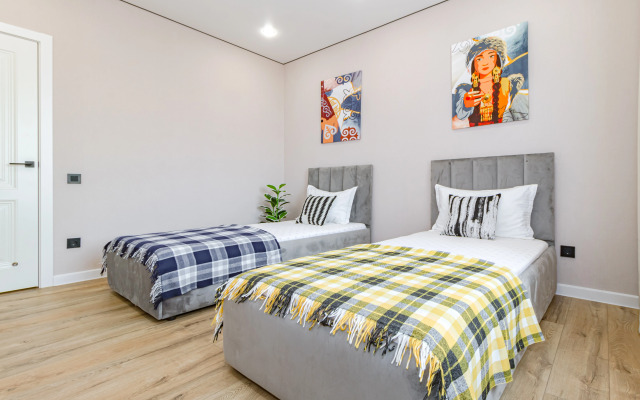 Trekhkomnatnie Ryadom S Trts Abu Dhabi Plaza Apartments