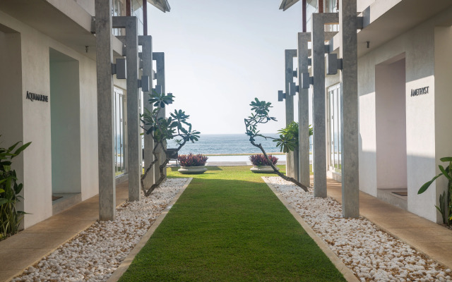 Курортный отель Sri Sharavi Beach Villas & Spa