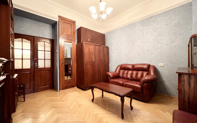 U Metro Moskovskie Vorota Apartments