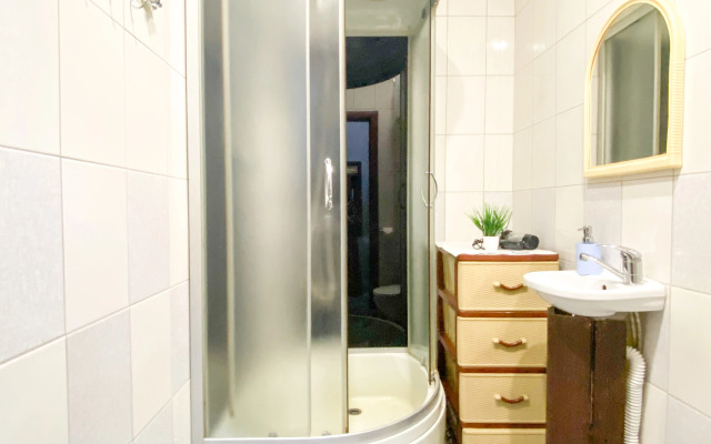 Happiness Live in the center of Sevastopol Apartment