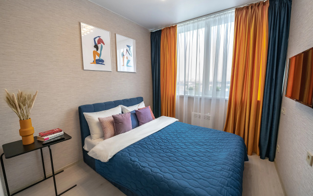 Апартаменты TopHouse на Каплунова 10 трёхкомнатные