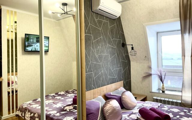 V Tsentre Goroda Apartments