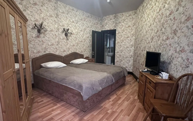 Podlemore Hotel