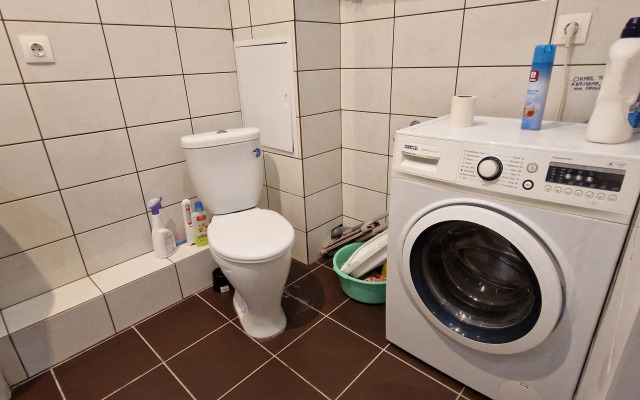 25 Let Oktyabrya Istra Posutochno Flat