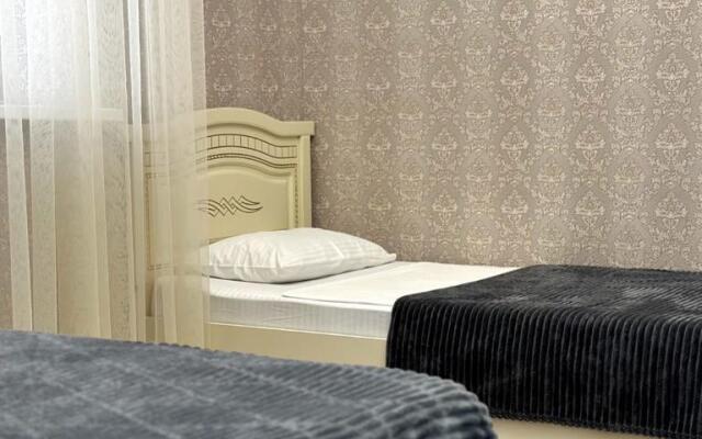 Hotel Tuki-Tur