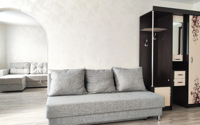 Panda Home vozle TTs Ostrov i TTs Kristall Apartment