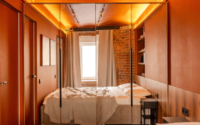 Roskoshnaya Dvukhkomnatnaya Na Nevskom Flat
