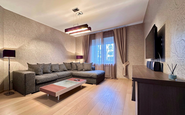 V Poselke Pesochny Flat
