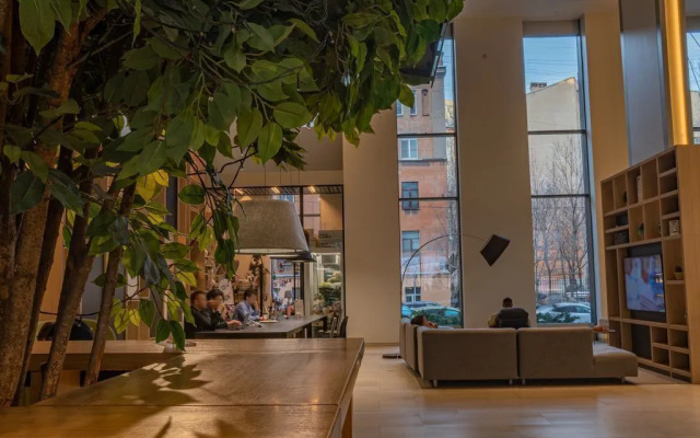 Studiya Na Sotsialisticheskoy, 21 Flat