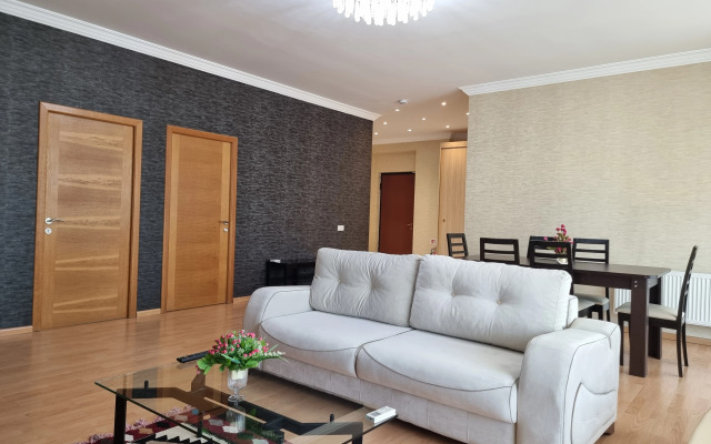 Isr Lux Apartments