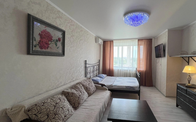 V Novom Elitnom Dome V Tsentre Goroda Flat