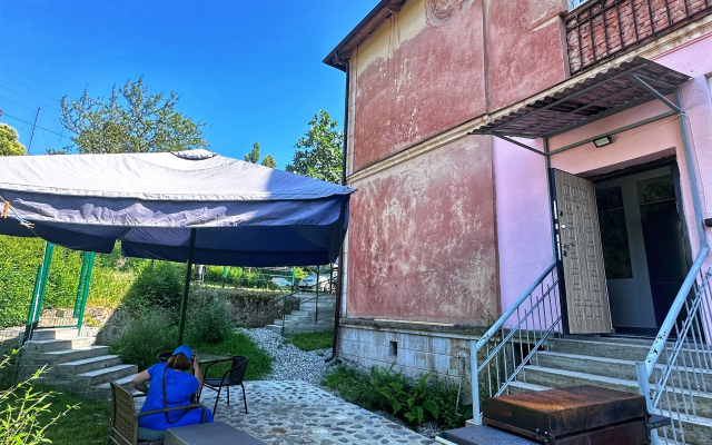 U Morya v Abkhazii Flat