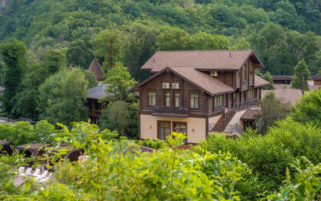 Отель Загородный Клуб Лесная Заимка