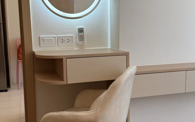 Sovremennaya Ryadom s Plyazhem Kamala Flat