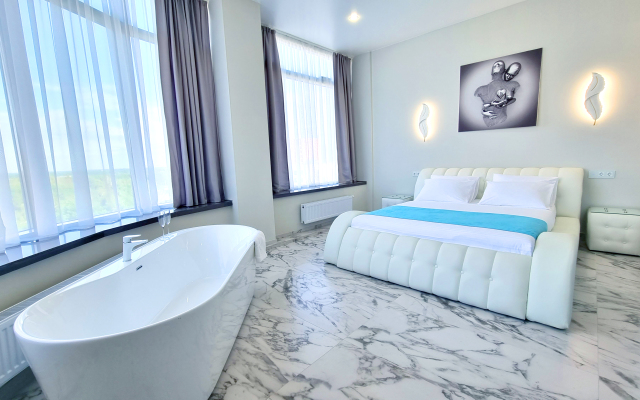 Kristall Hotel