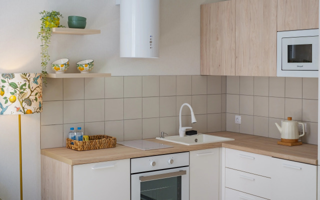 Uyutnaya i novaya studiya v Kudepste Apartments