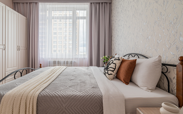 Апартаменты на Краснолесья 10/3