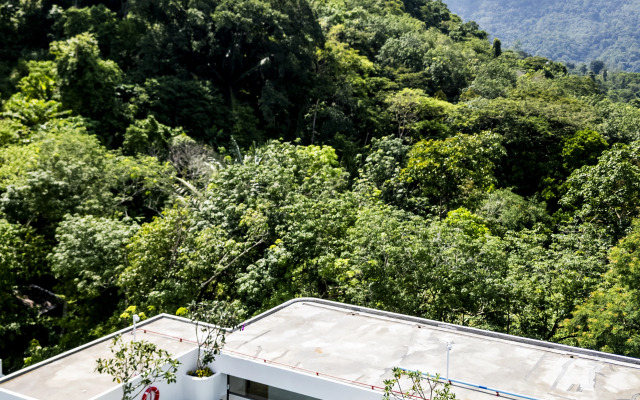 Квартира Ваша с Бассейном для Идеального Отдыха в Камале