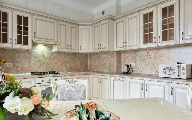 Uyutnaya Na Ulitse Dekabristov 36k2 Flat