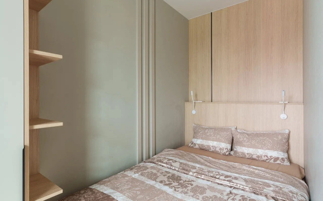 1-Kom Studiya, Minsk-Mir Flat