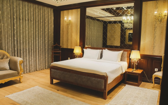 Monday Royal Apart Hotel