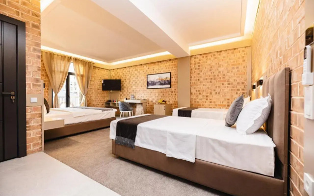 Art Air Hotel