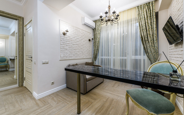 Oplot - Uyutnye s lichnoj saunoj 2 Apartments