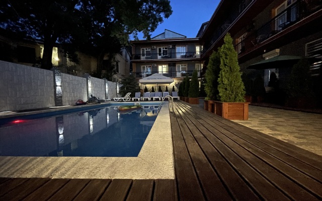 Bryut Hotel
