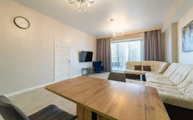 Апартаменты Просторные в ЖК Актер Гэлакси