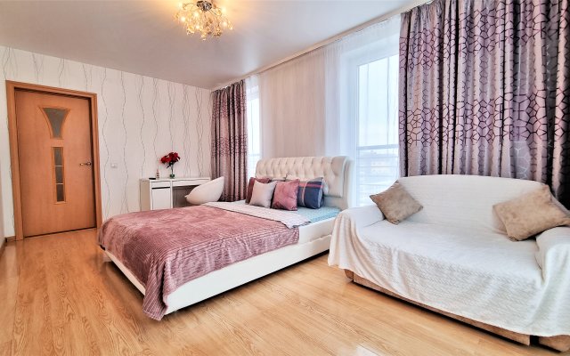 V ZHK Novin 1-room triple  Apartments
