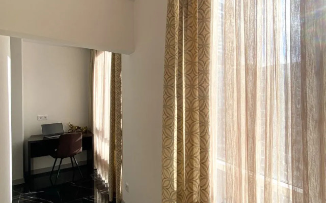 Апартаменты с кроватью и панорамными окнами, 14 этаж