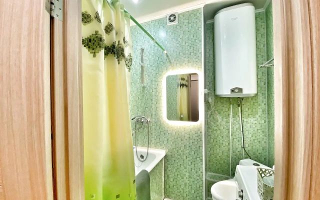 Квартира Студия на Александра Усольцева 15