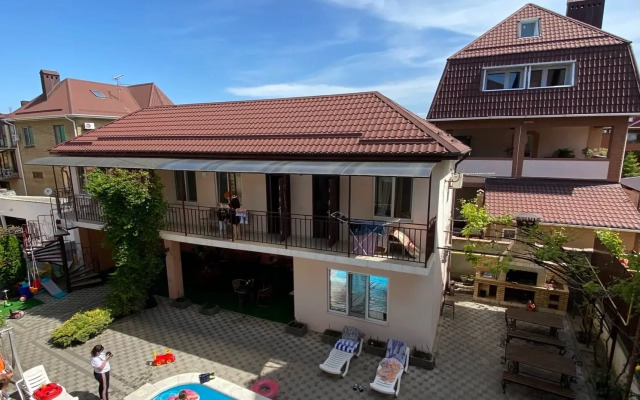 Solnechny Dom Guest house