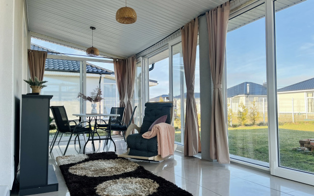 Частный Дом Sokolniki Village Home на побережье с шикарным пляжем