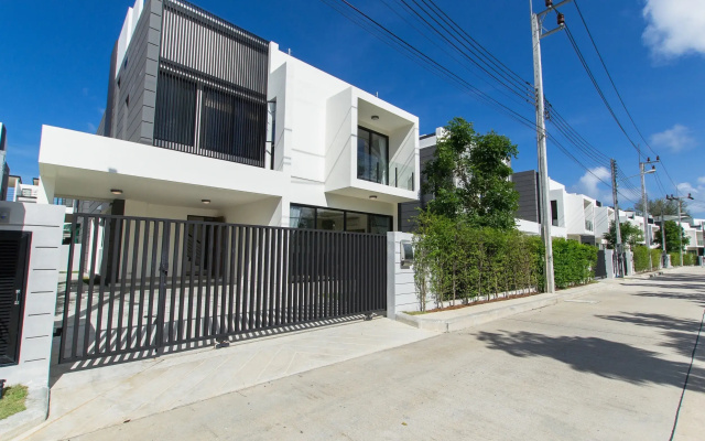 5 Spalnyami I Basseynom Ryadom S Plyazhem Bangtao Lp-65/40 Villa