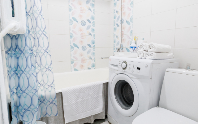 Просторная Двухкомнатная Квартира на 6 Гостей Проспект Октября 101 Театр Кукол