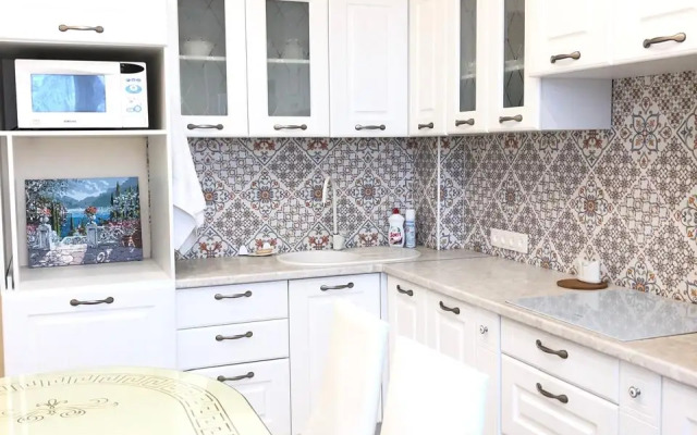 Trekhkomnatnaya V Tsentre Flat
