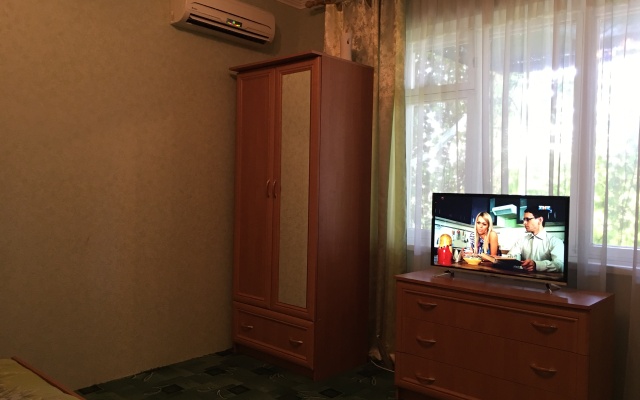 Domik Bez Dokuchlivykh Khozyaev Privat House