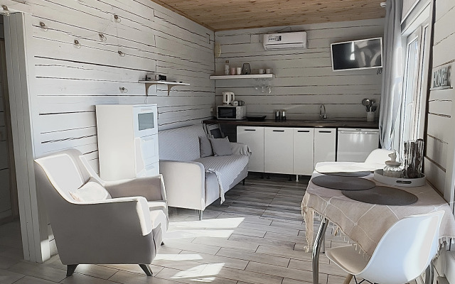 Uyutny Derevyanny S Baney Private house