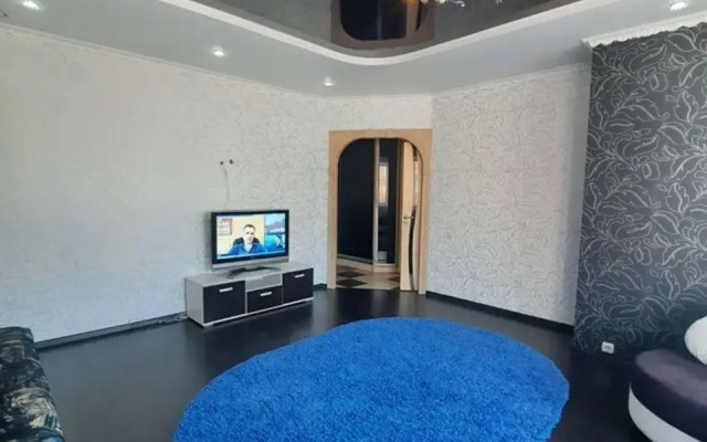 2kh-Komnatnaya V Tsentre Goroda Flat