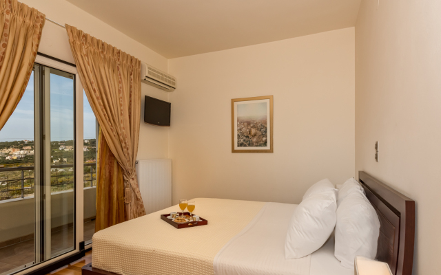 Karmilos Hill Villa